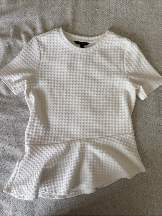 Banana Republic Tops - Banana Republic White Textured Short Sleeve Peplum Top